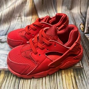 Nike Huraches  Red Size   7C
